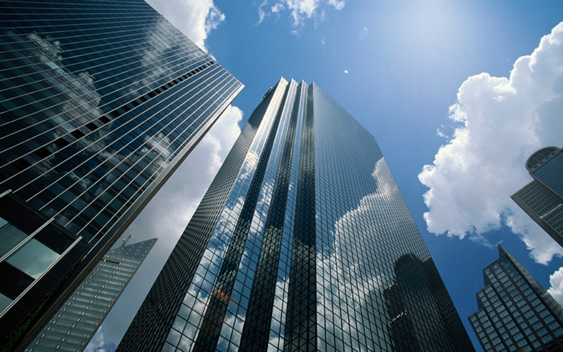 A través de procesos de reorganización empresarial, bajo la Ley 1116 de 2006, realizamos acompañamiento jurídico y financiero para que preserves tu empresa o negocio.